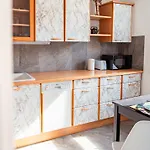 Modernes In Zentraler Stadtlage Апартаменти