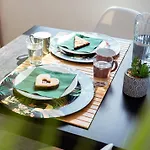 Modernes In Zentraler Stadtlage Апартаменти